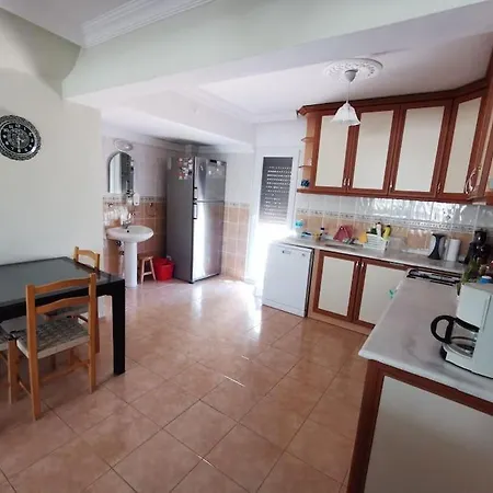 Cheerful 3 Bedroom Summer House 100m To The Beach. Tatil Evi *